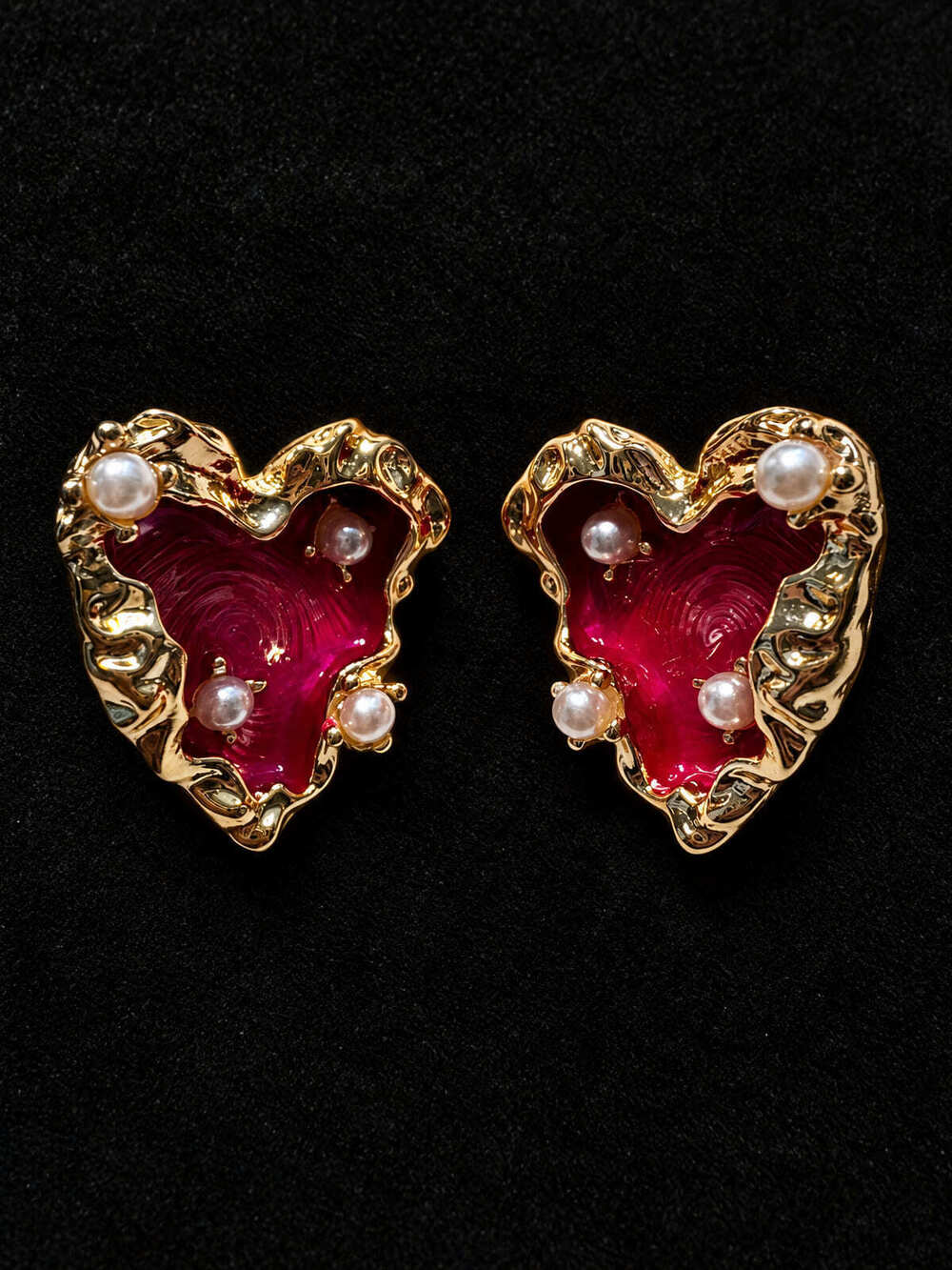 ⚜️ Heart Stud Earrings | Red Enamel & Faux Pearl | Gold-Tone 💗